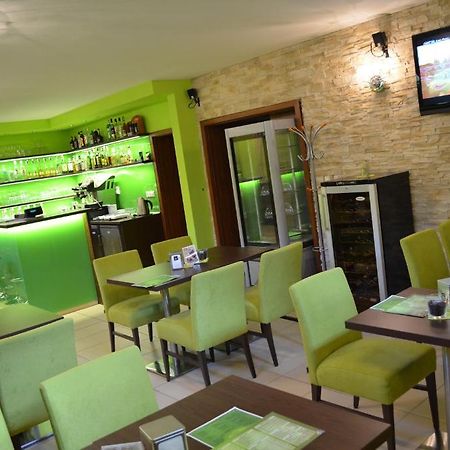 Rekreacny Dom Vyhne Apartment Bagian luar foto